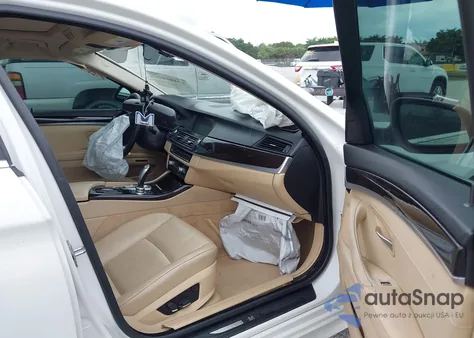 2013 BMW 528 из США, поврежденный, VIN WBAXG5C50DDY37857